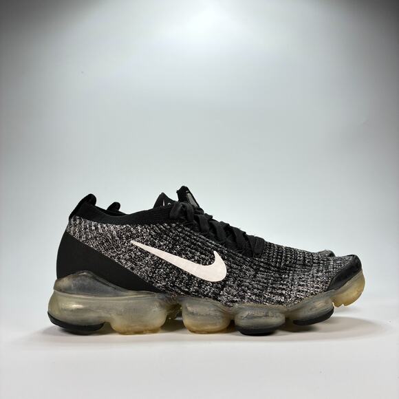 Nike Air VaporMax Flyknit 3 Oreo Running Shoes Sneakers AJ6910-001 Womens Sz 8.5 - Picture 1 of 10